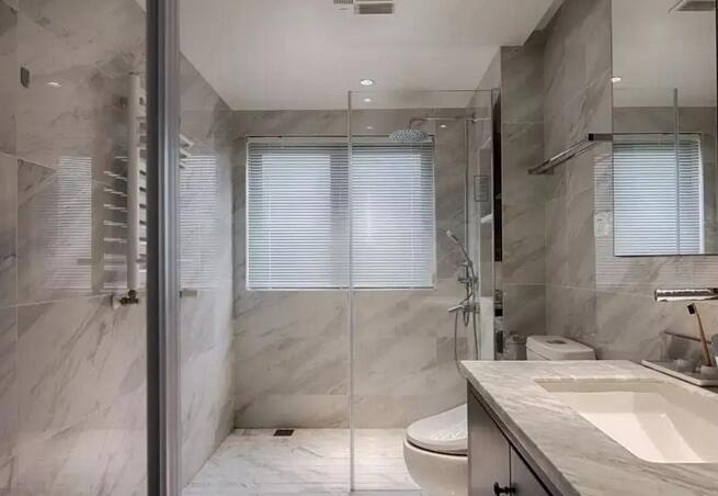 衛生間裝修小技巧，告別濕暗臭！