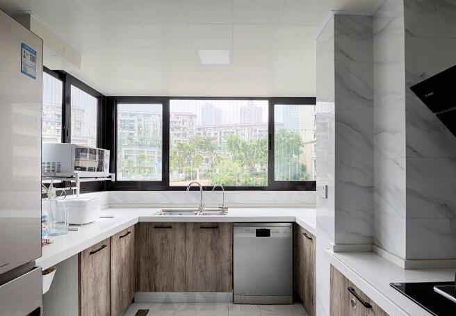 廚房裝修時推拉門如何選擇？