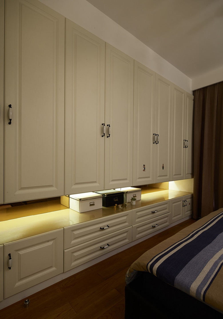 臥室衣柜設(shè)計案例，個性設(shè)計實(shí)用又好看！