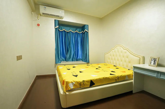 現(xiàn)代簡約三室兩廳，裹著裊裊茶香，演繹優(yōu)雅的生活格調(diào)