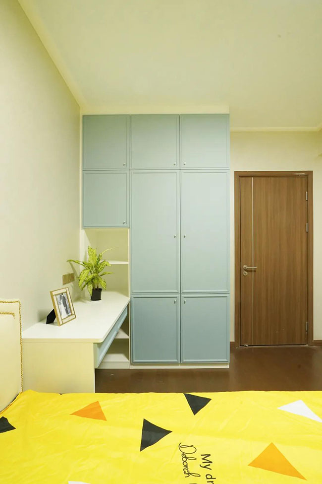 現(xiàn)代簡約三室兩廳，裹著裊裊茶香，演繹優(yōu)雅的生活格調(diào)