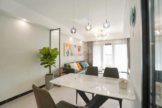 三室兩廳現(xiàn)代簡(jiǎn)約，溫馨清新的居所，充滿煙火氣的生活