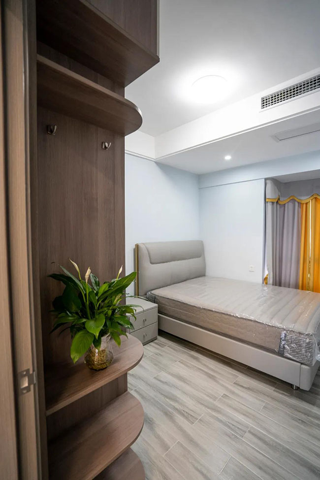 180平現(xiàn)代風,黑白灰搭配出時尚的浪漫空間 180平現(xiàn)代風,黑白灰搭配出時尚的浪漫空間