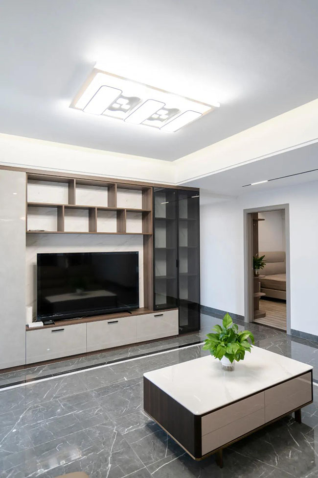 180平現(xiàn)代風,黑白灰搭配出時尚的浪漫空間 180平現(xiàn)代風,黑白灰搭配出時尚的浪漫空間